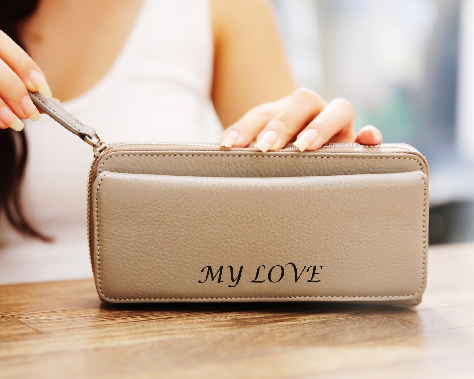 beige_leather_wallet_for_women