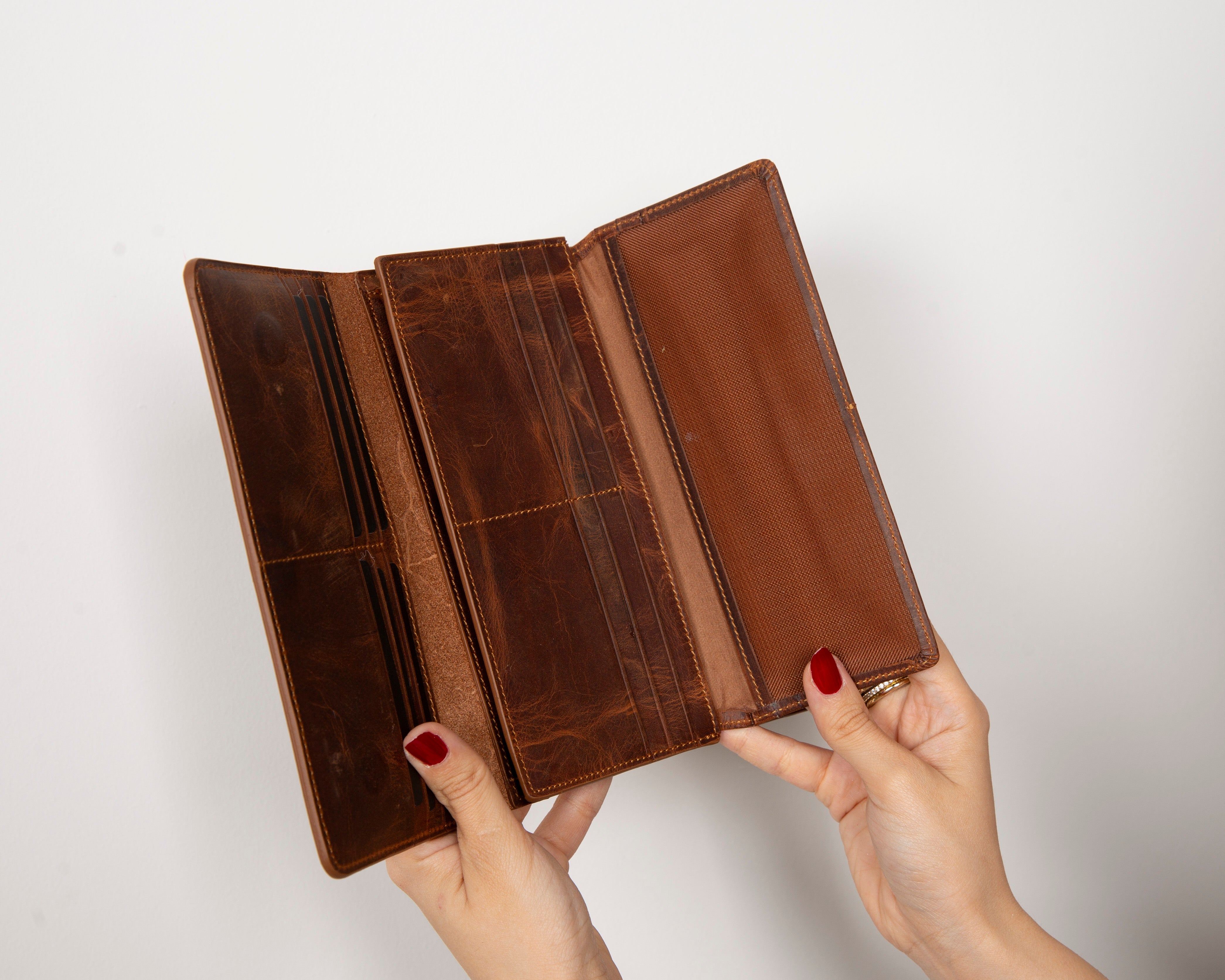 Portefeuille femme en cuir noble