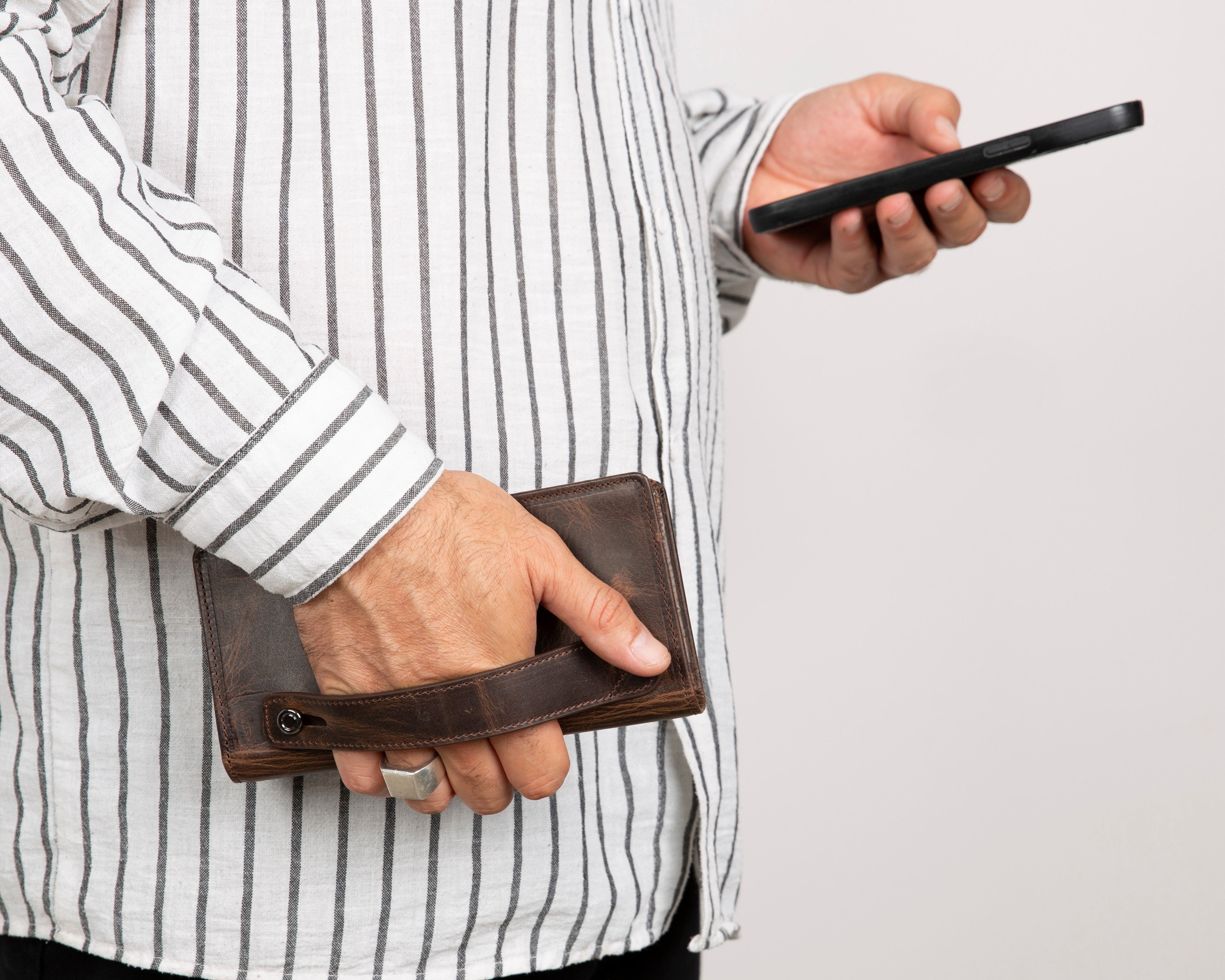 Aura Genuine Leather Universal Wallet