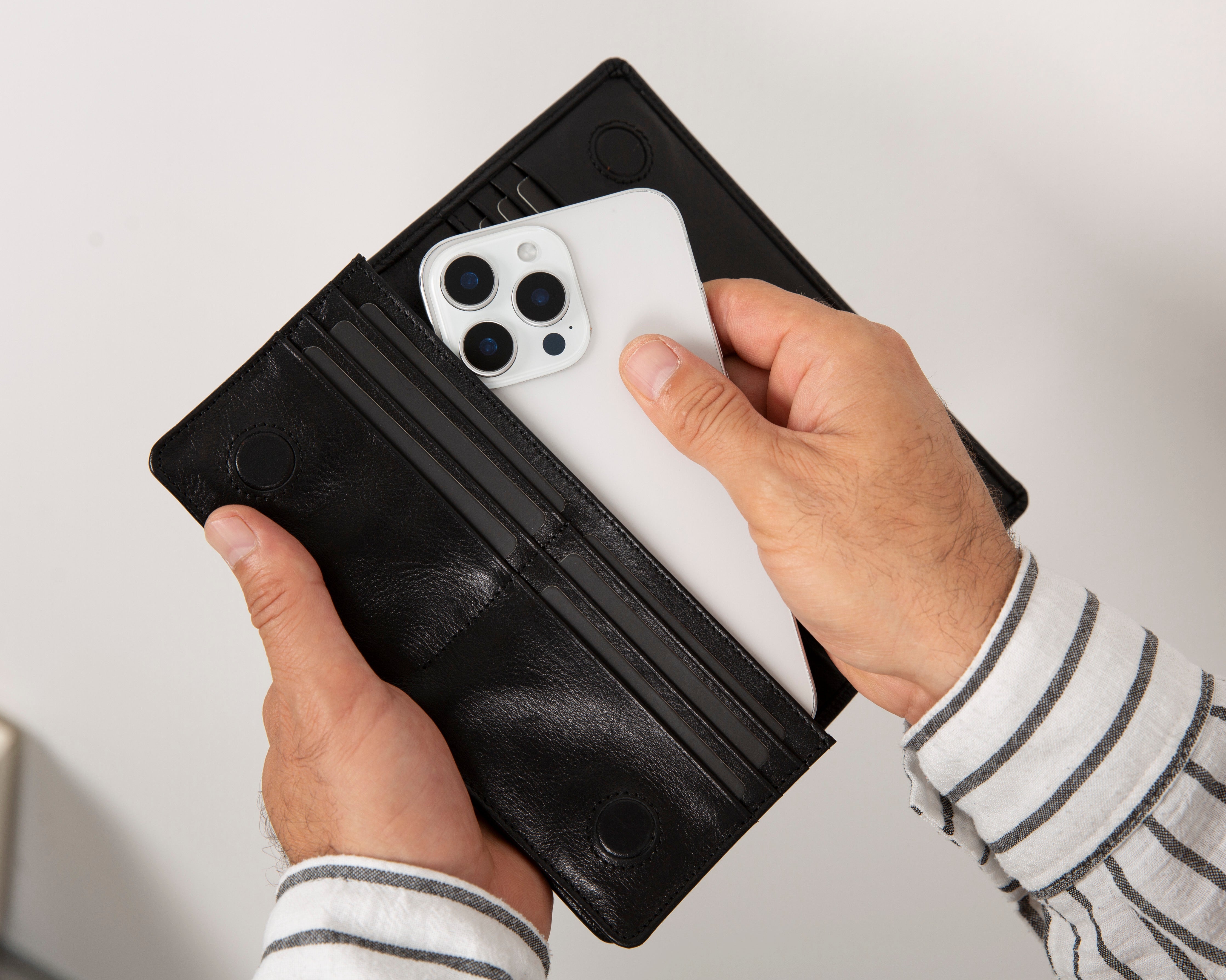 Aura Genuine Leather Universal Wallet