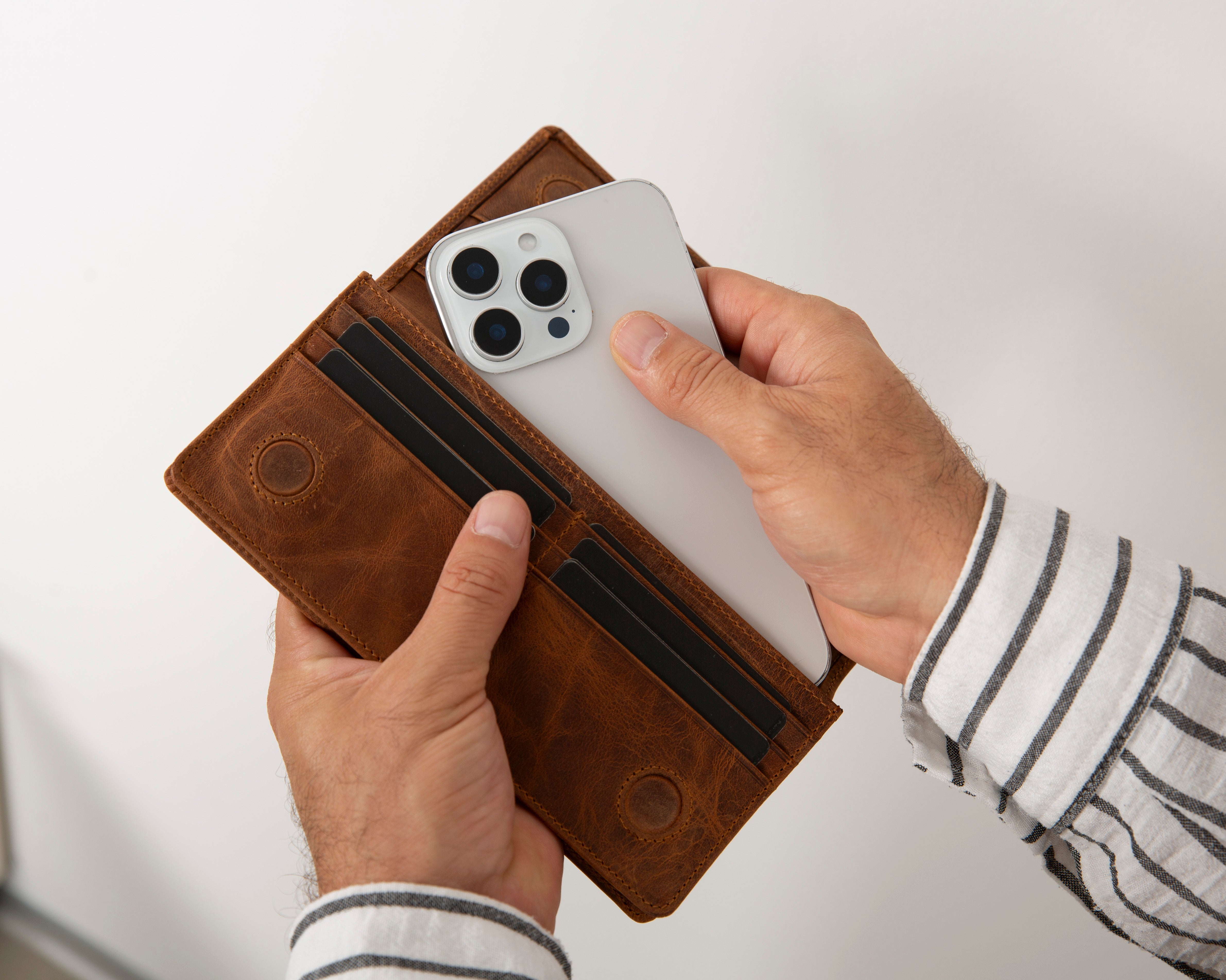 Aura Genuine Leather Universal Wallet