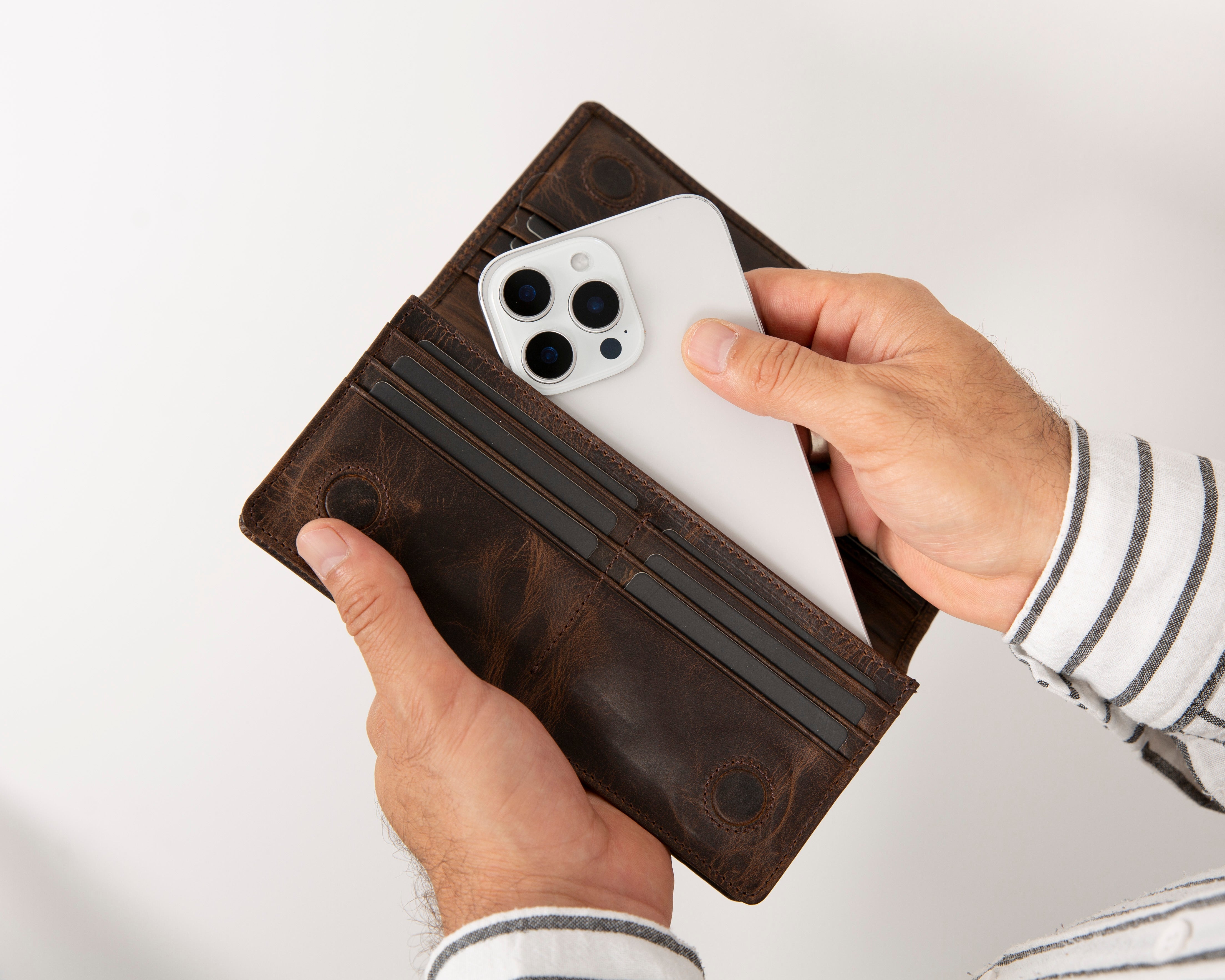 Aura Genuine Leather Universal Wallet