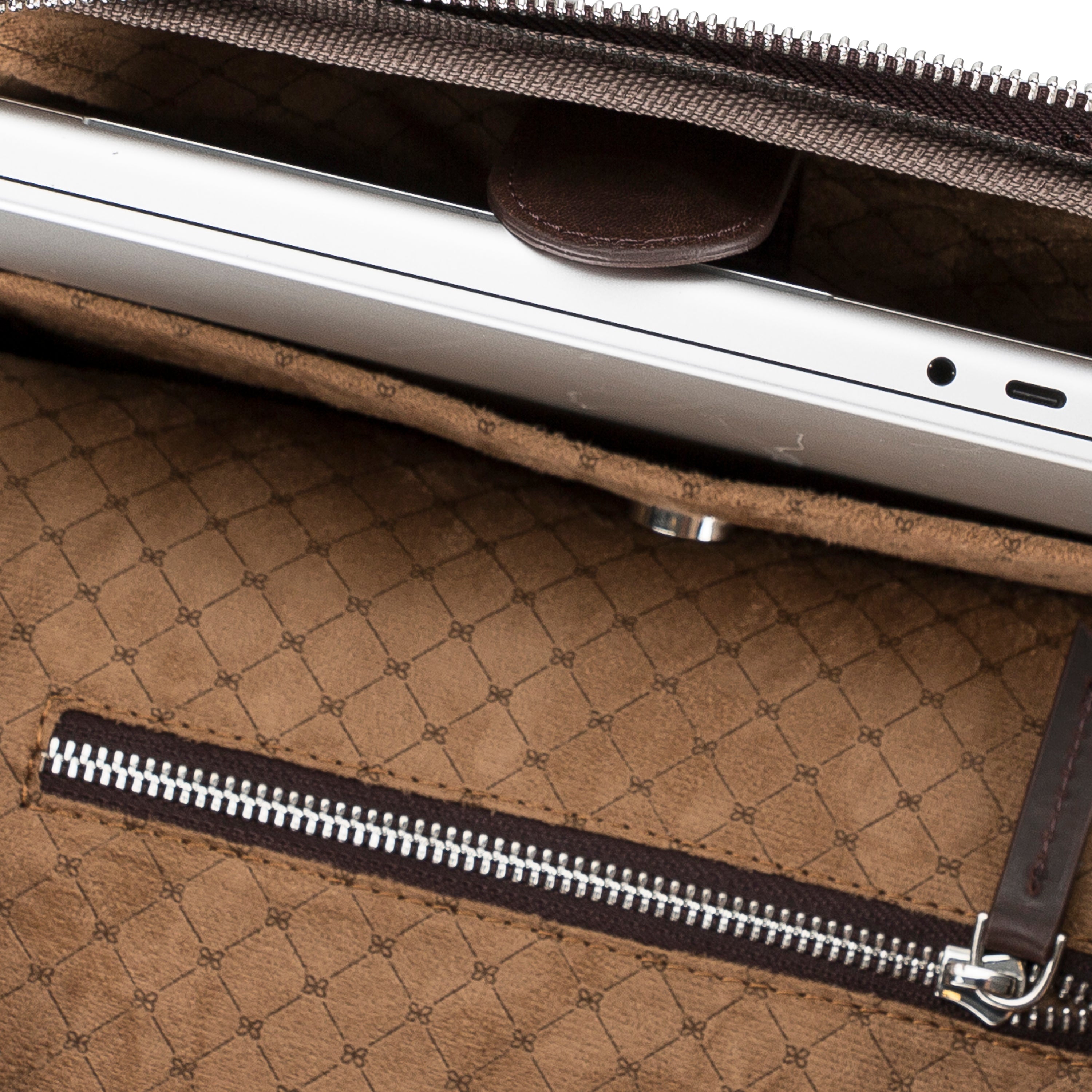 Molde Genuine Leather Laptop / MacBook Backpack for Men and Women