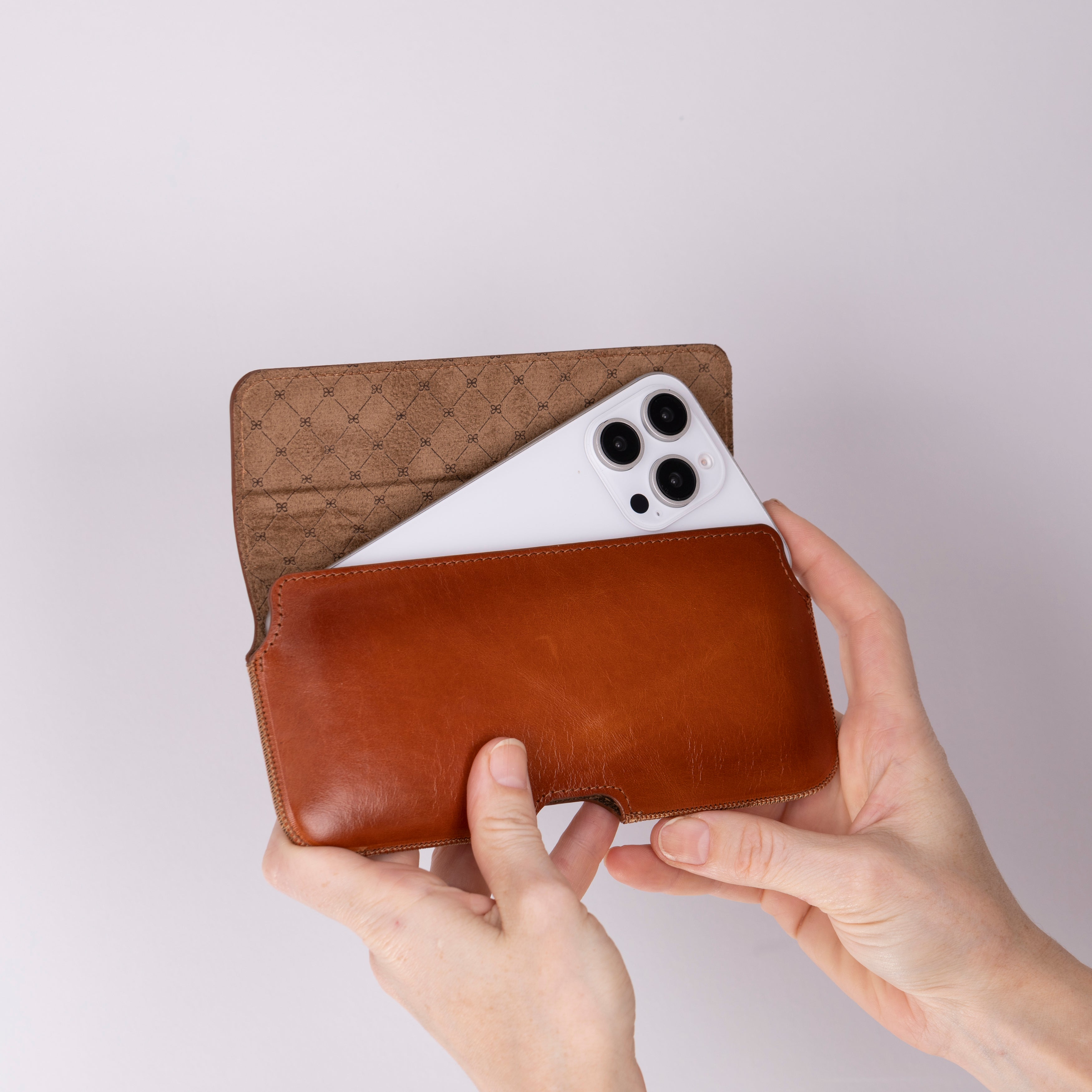 Aslant Leather Belt Universal-Telefonhülle bis zu 6,9"