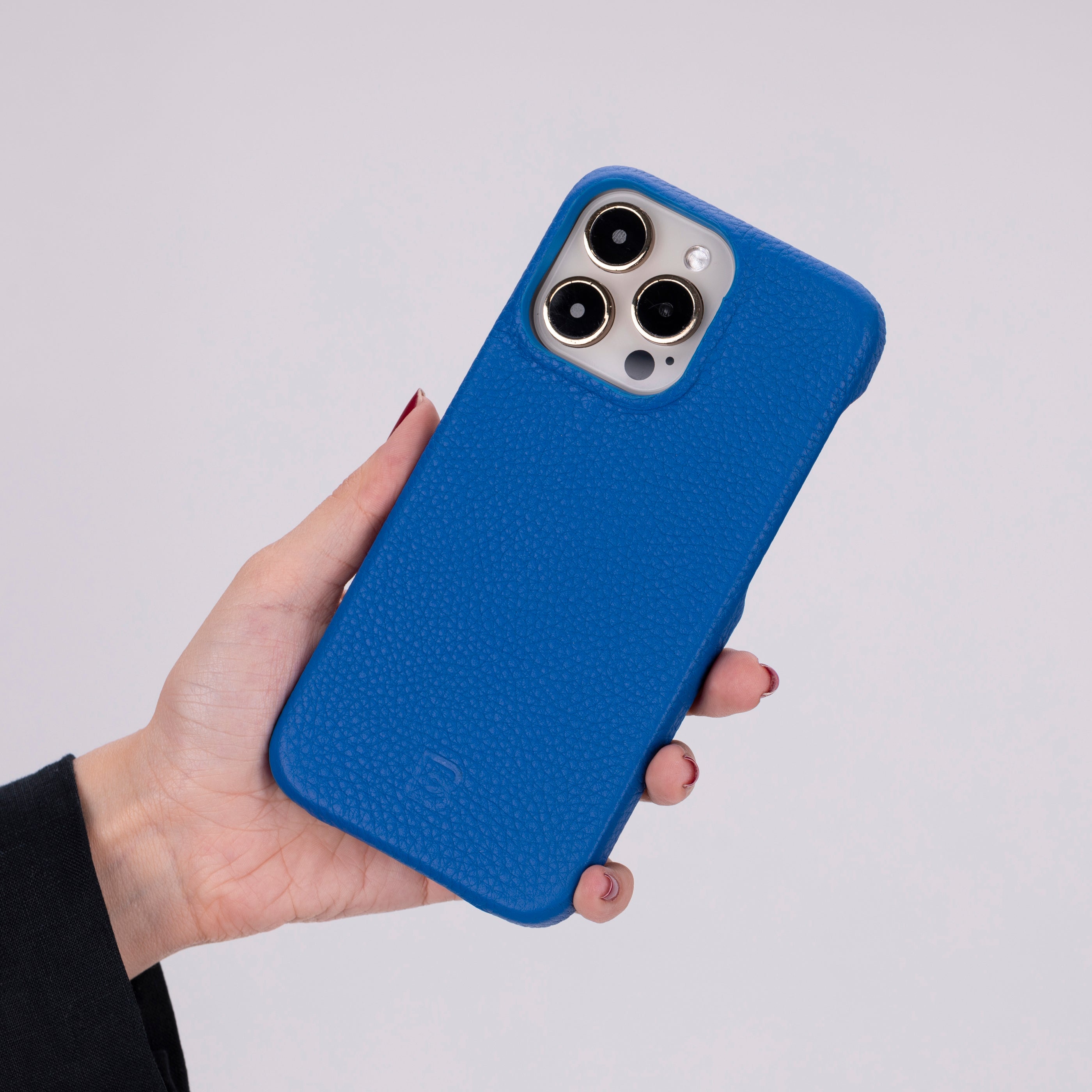 Coque arrière entièrement en cuir véritable à clipser pour iPhone 15 Pro (6,1") F360