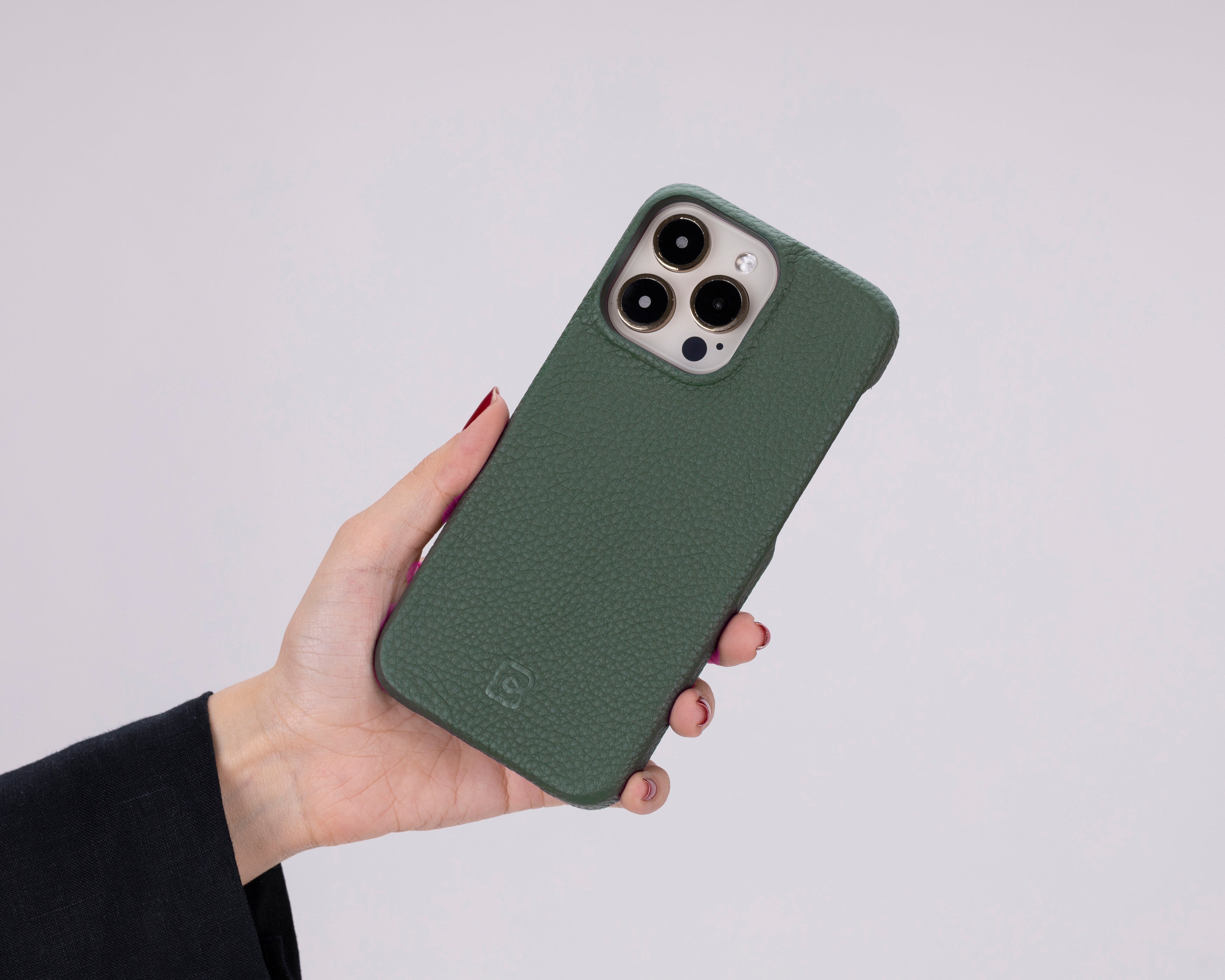 Coque arrière entièrement en cuir véritable à clipser pour iPhone 15 Pro (6,1") F360