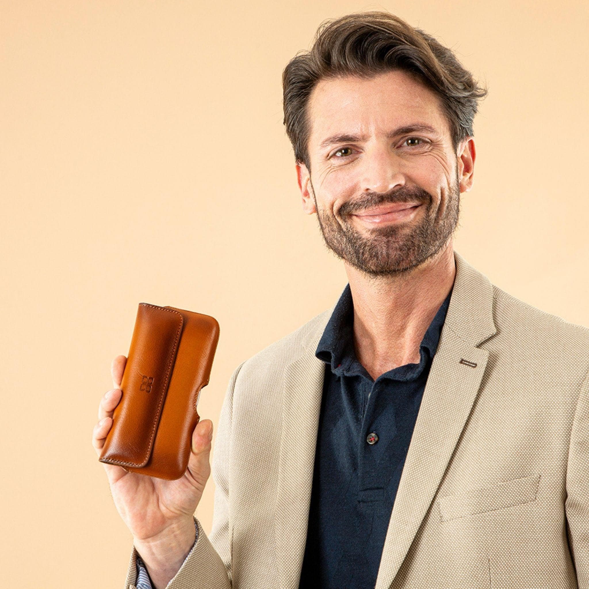 Schräge, am Gürtel anbringbare Universal-Telefonhülle aus echtem Leder