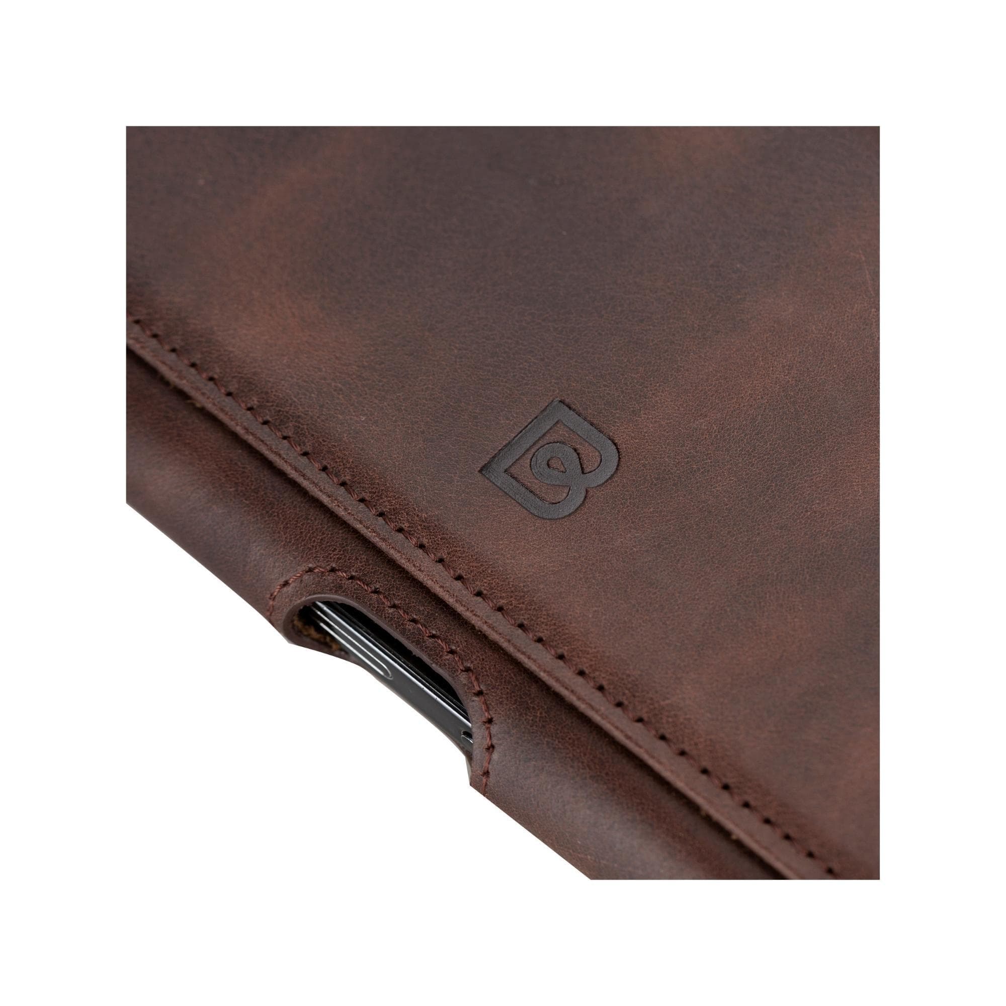 Titan Universal Clutch Waist Belt Attachable Leather Case for Mobile Phones (6.1"/6.8")