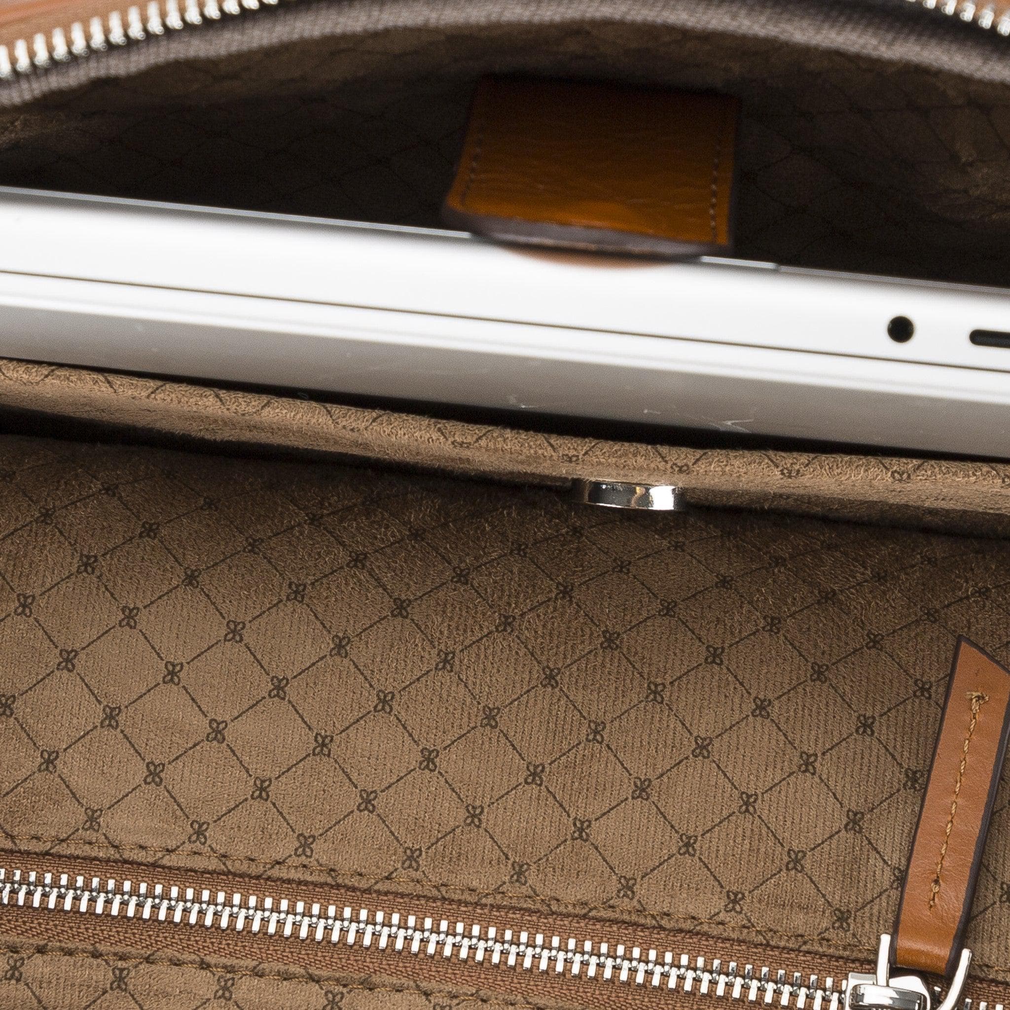 Molde Genuine Leather Laptop / MacBook Backpack for Men and Women