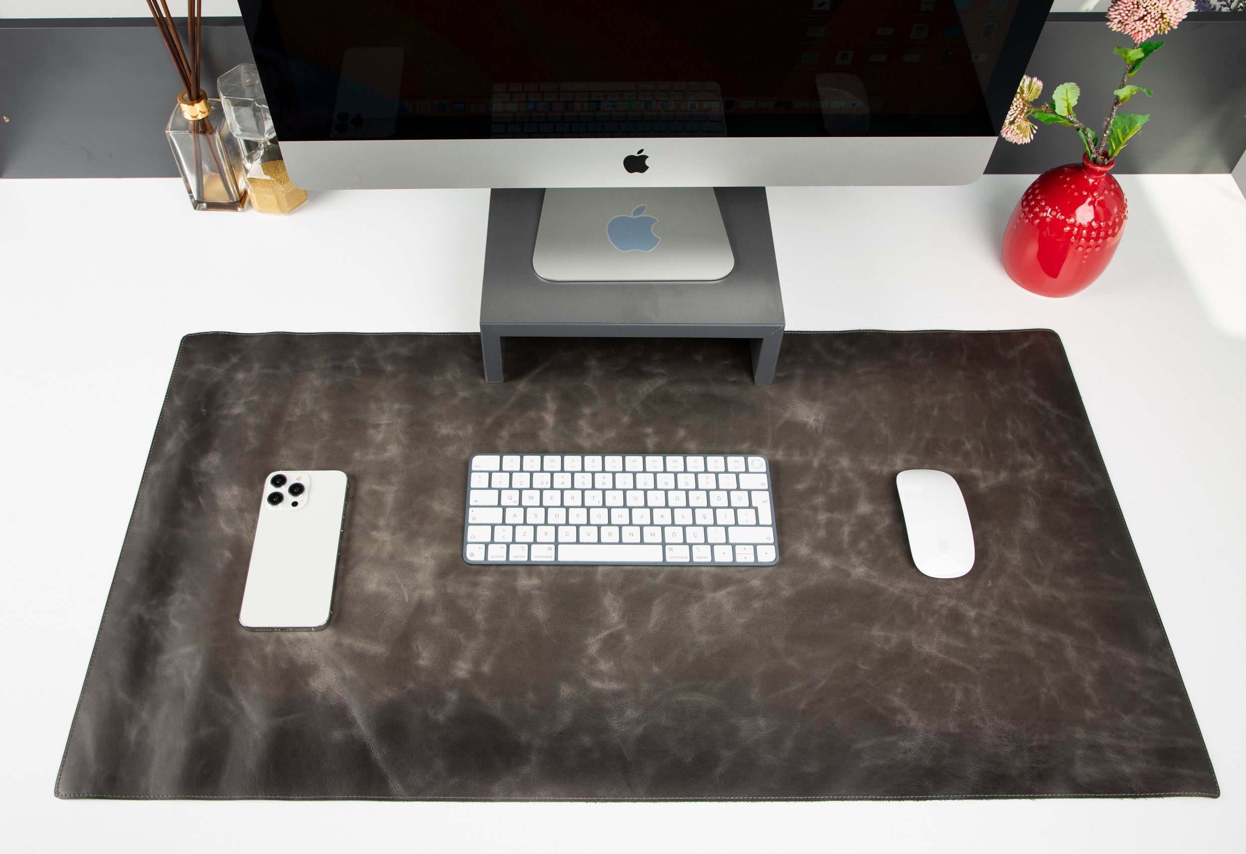 Axion Natural Leather Desk Mat