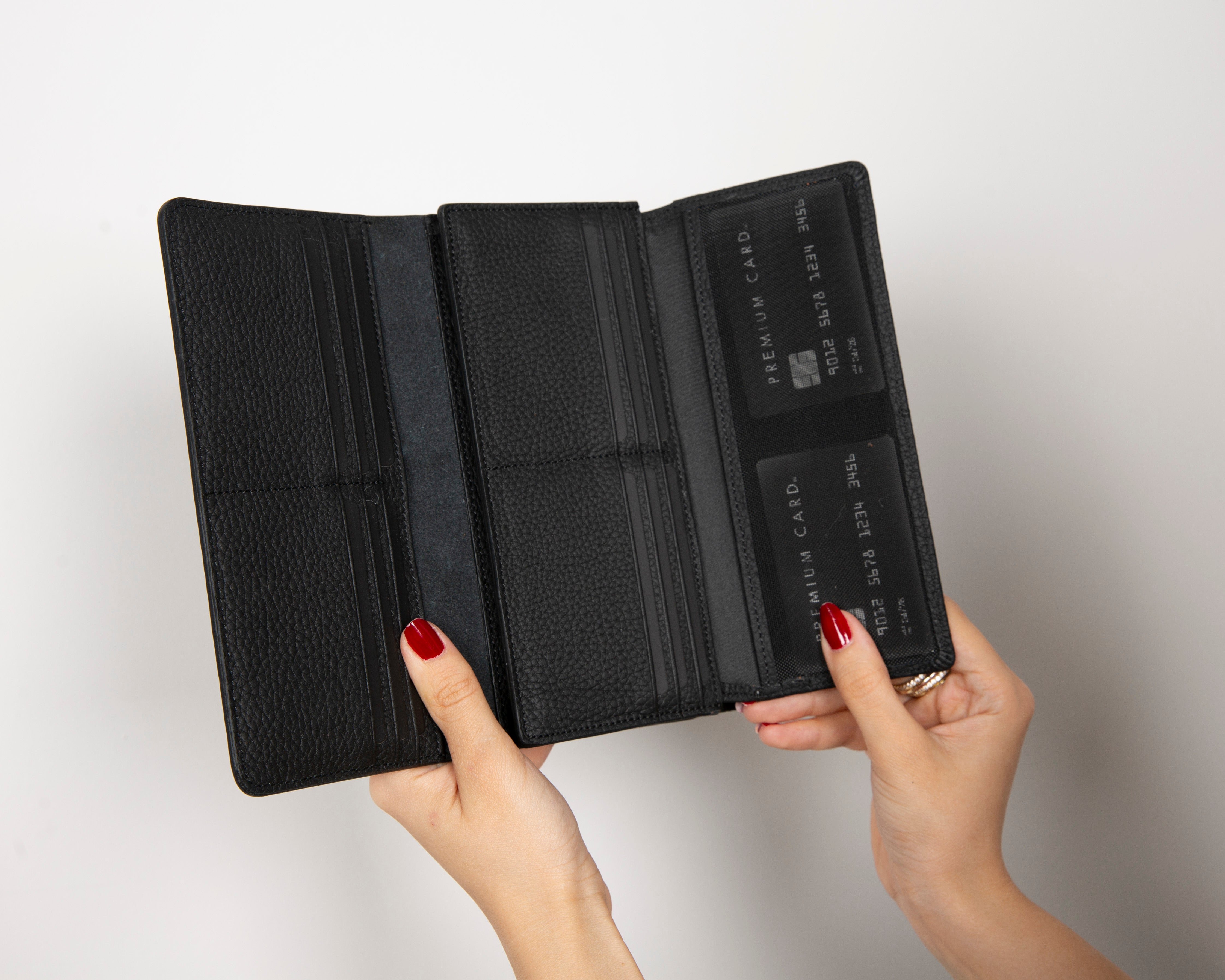 Portefeuille femme en cuir noble