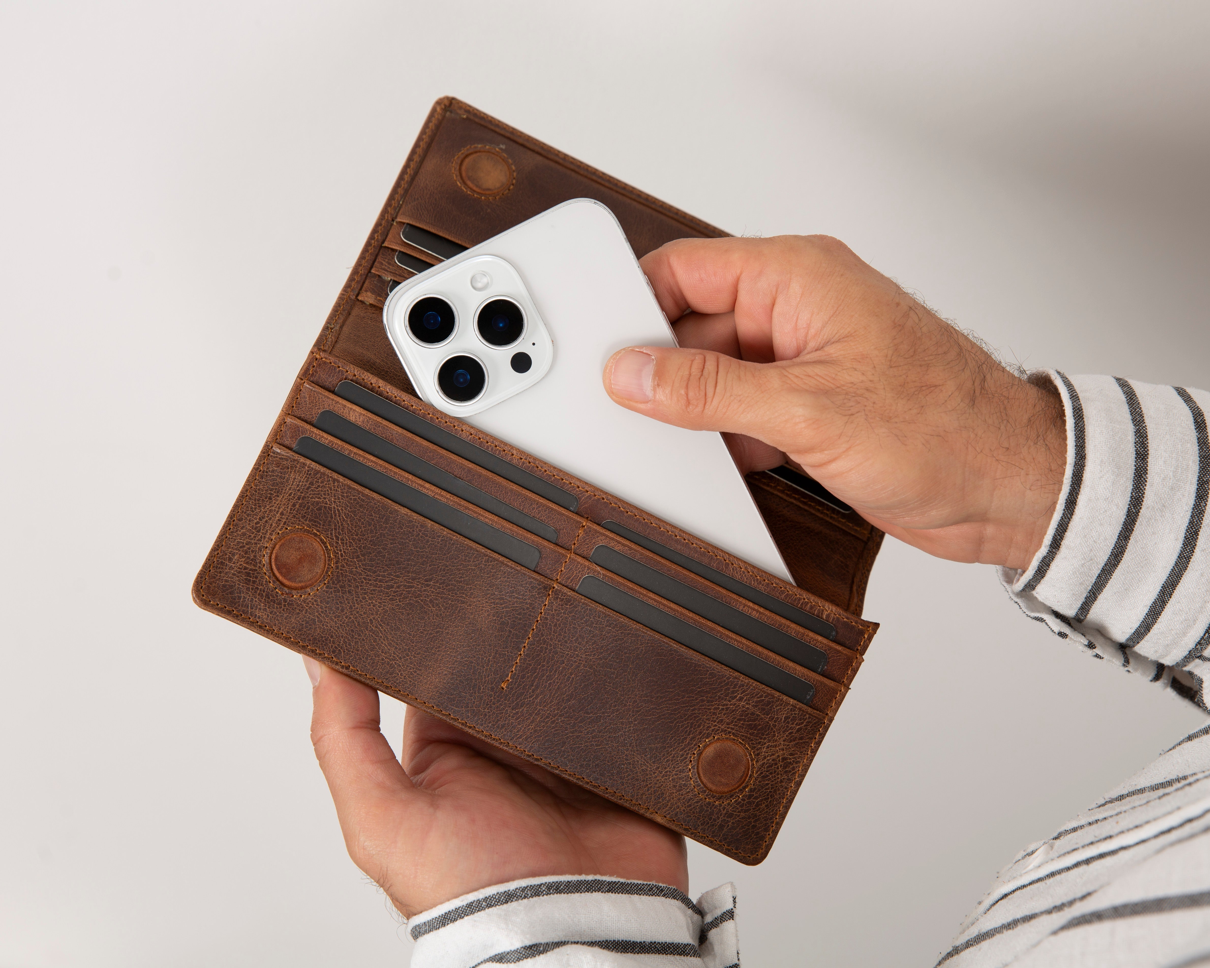 Aura Genuine Leather Universal Wallet