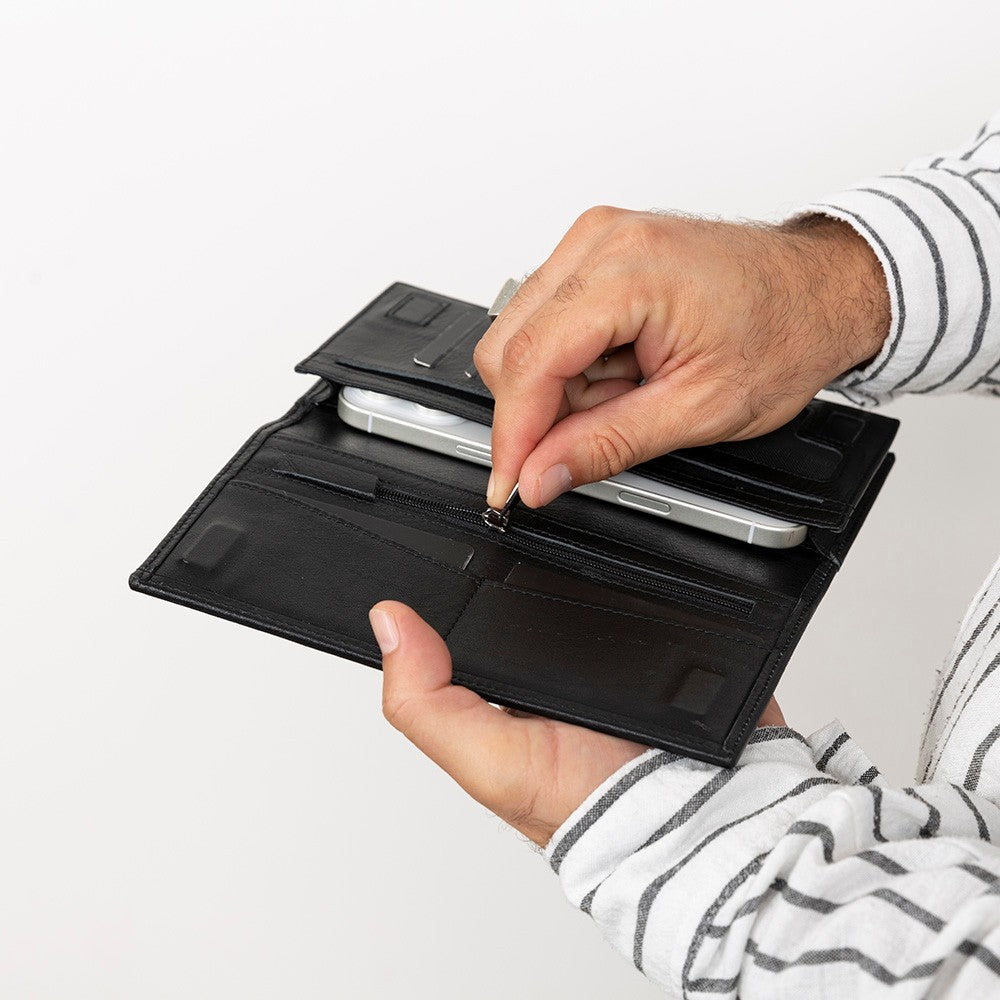 Tenuta Genuine Leather Universal Wallet