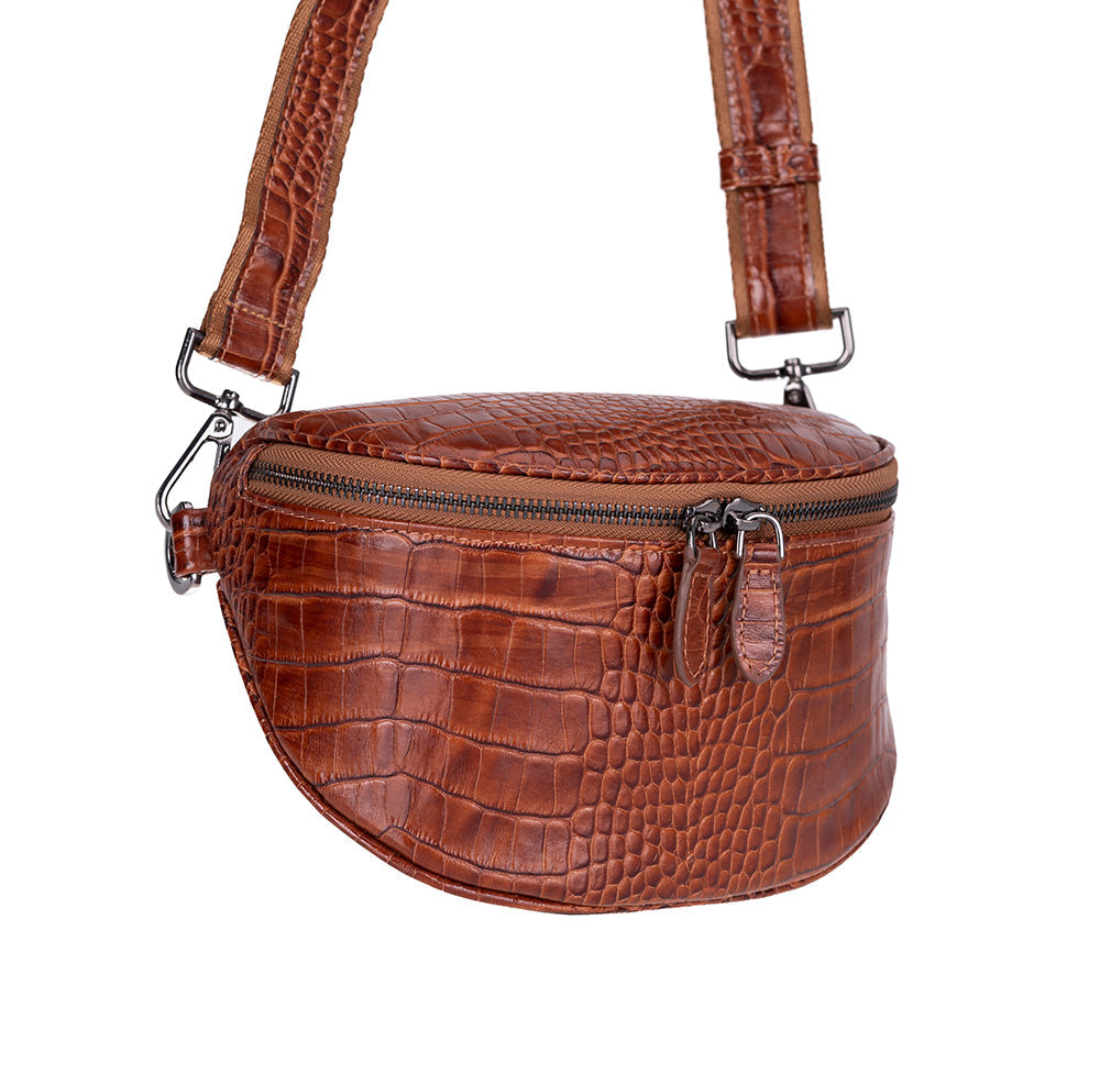 luxury-leather-crossbody-bag-with-adjustable-strap