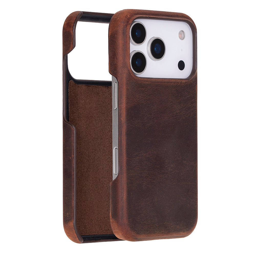 Premium leather iPhone 17 Pro cover with MagSafe wireless charging support