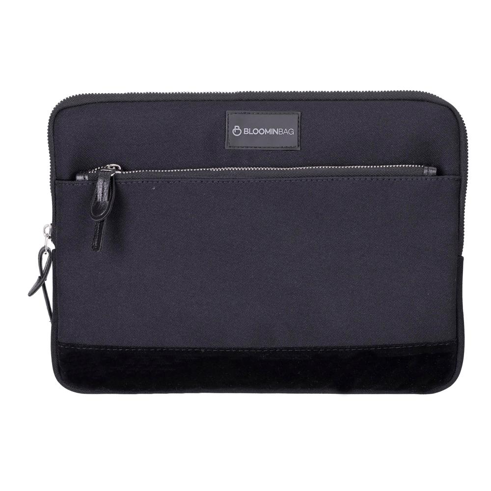Cosmic Cosmos 15–16 inch MacBook sleeve with sustainable recycled fabric