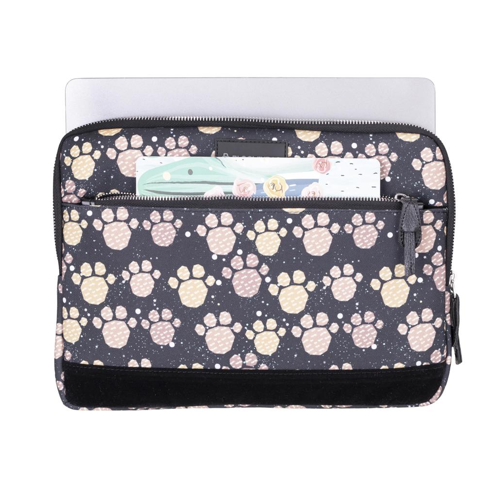 Sustainable cruelty-free laptop sleeve compatible with MacBook Air & Pro